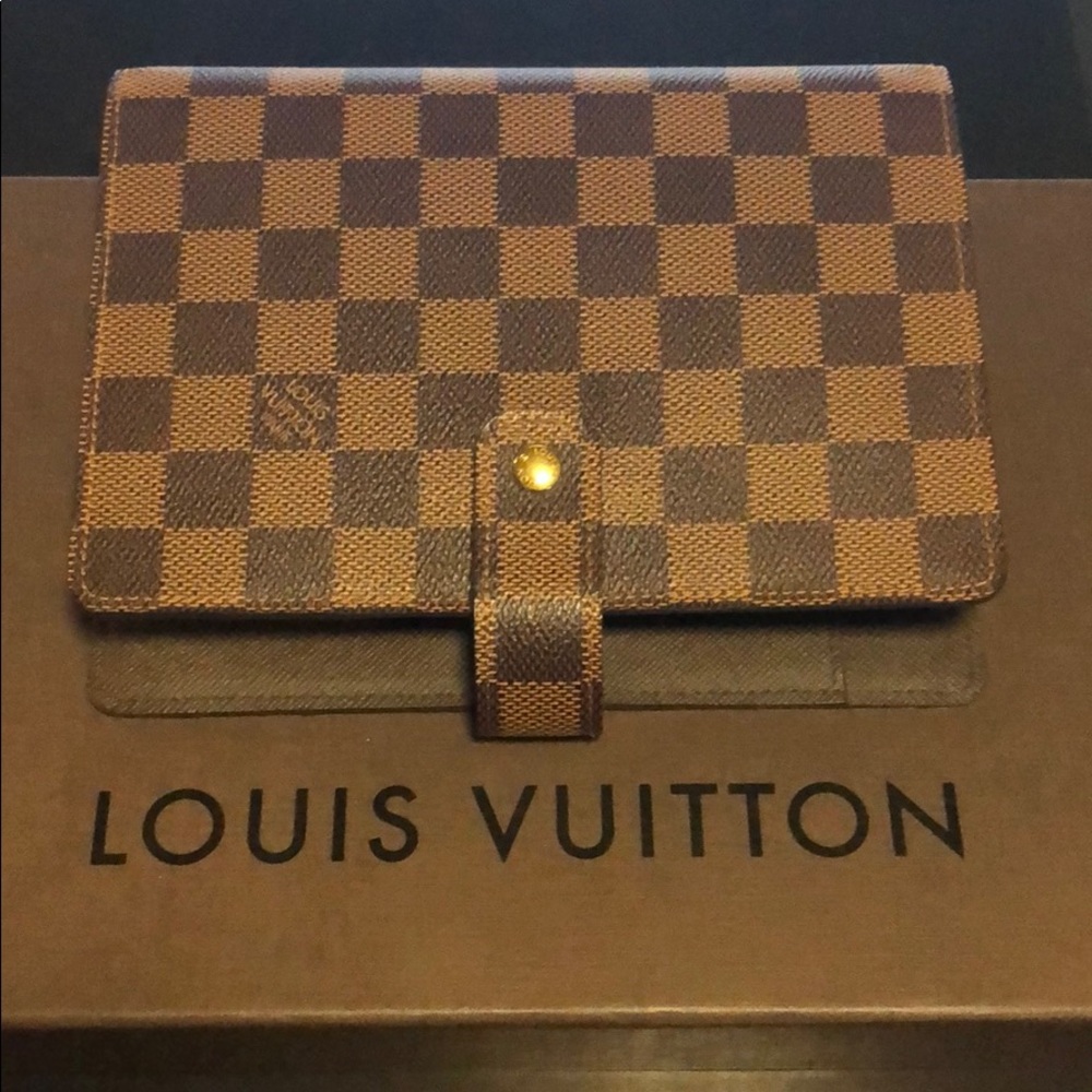 Louis Vuitton Medium size agenda cover